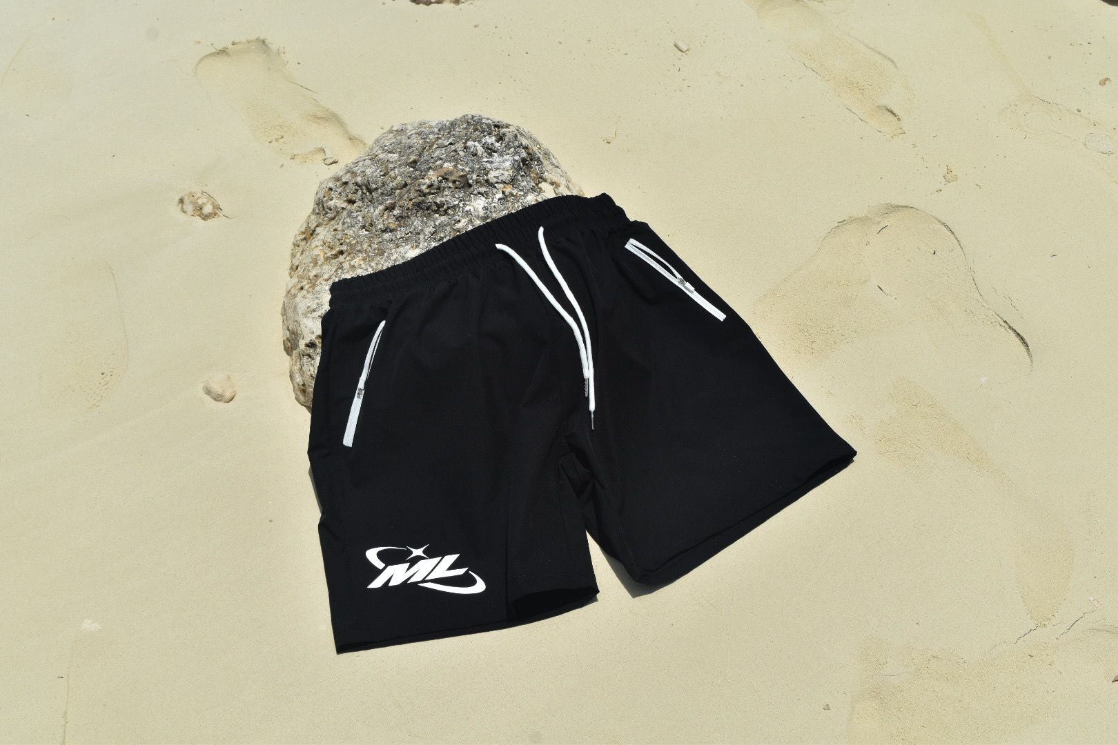 MONEYLINE exclusive "shorts"